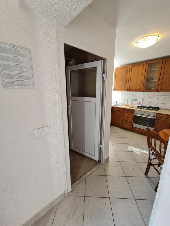 Apartma Pina Apartment Изола Екстериор снимка