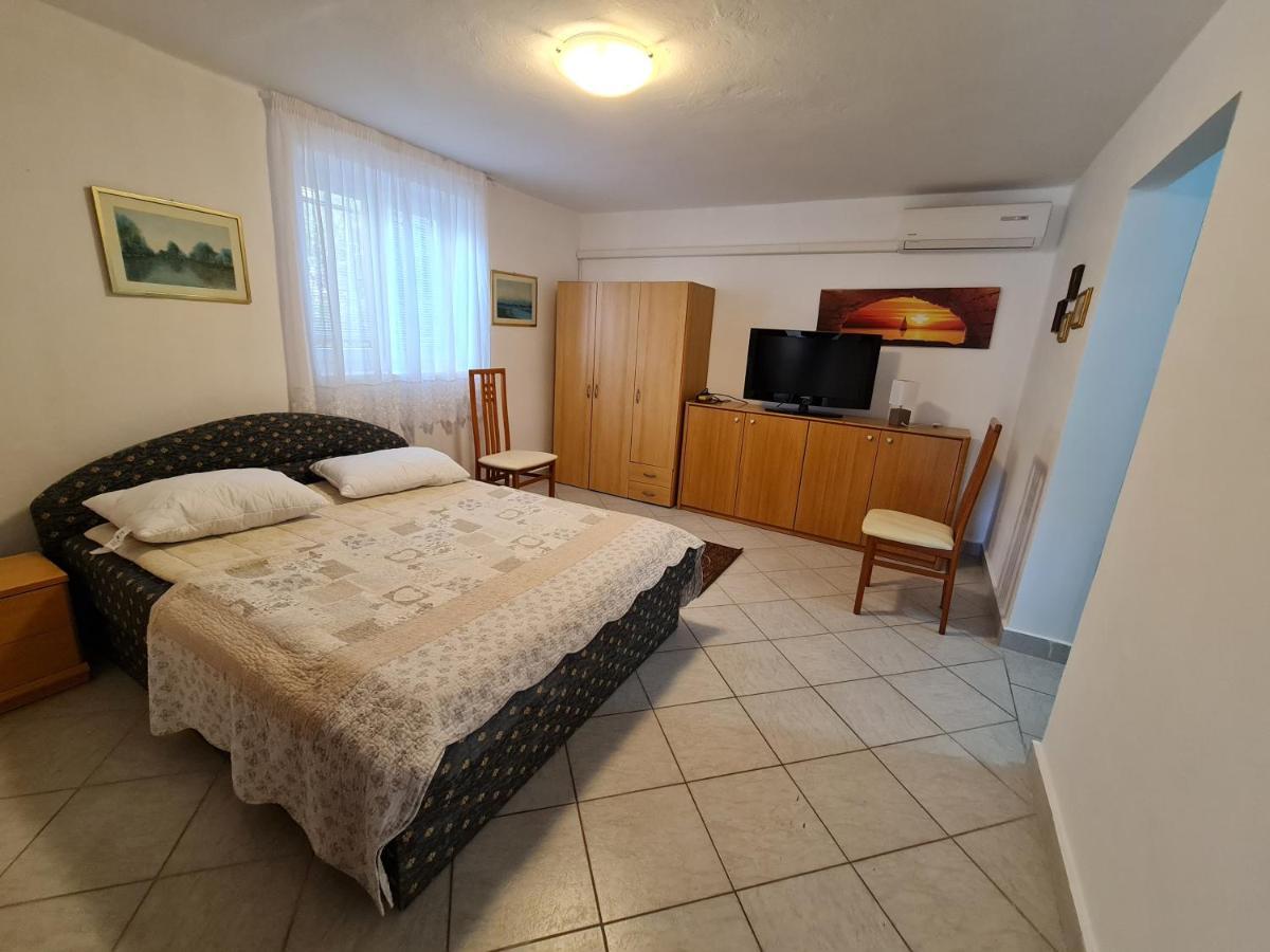Apartma Pina Apartment Изола Екстериор снимка